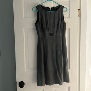 Tahari Gray Sleeveless Dress. Size 2